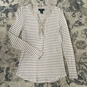 VERBE ami Women’s Long Sleeve Striped Top Size Small New